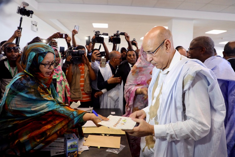 Candidate Ghazwouni casts his ballot