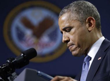 Obama announces air strikes